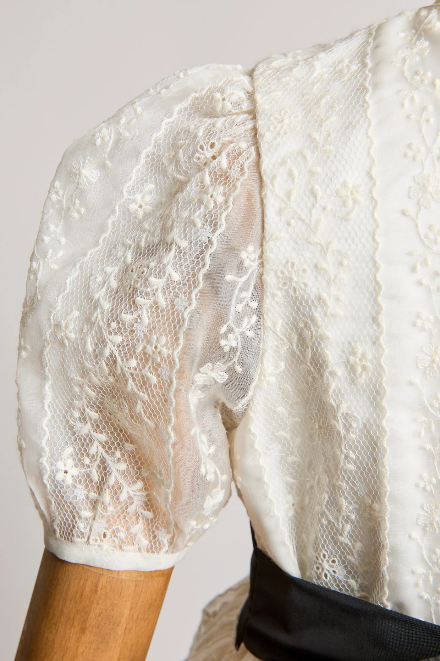 Lorna Lace Dress - Image 3
