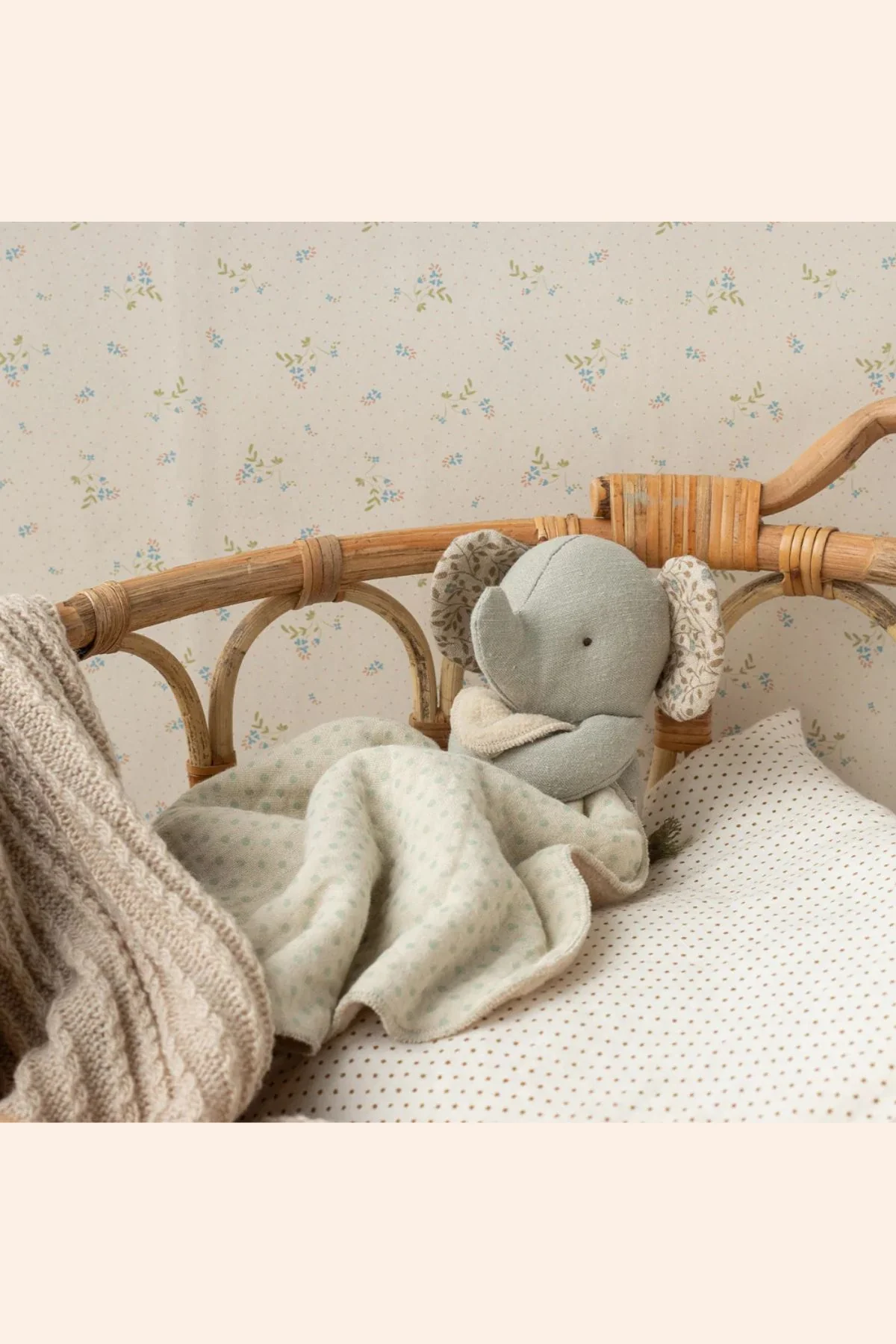 Maileg - Lullaby friends - Elephant -  Mini - Iron grey - Image 2