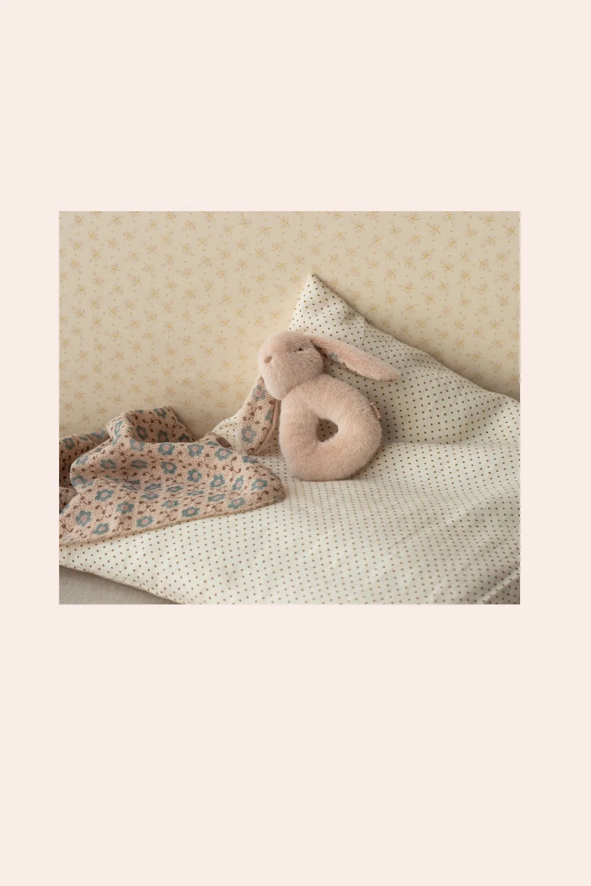 Maileg - Bunny Rattle Set - Powder - Image 3