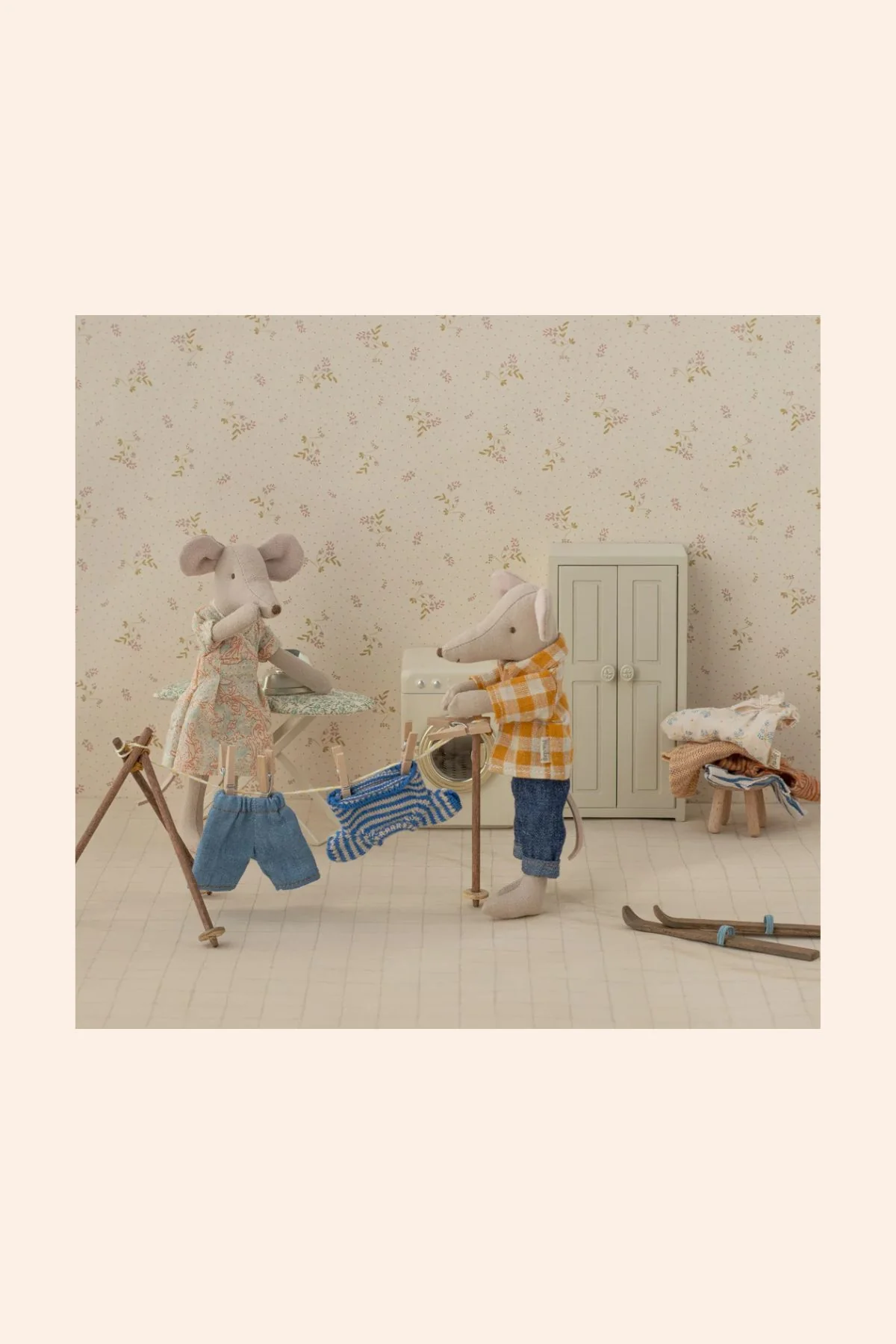 Maileg Knitted Sweater and Pants -  Big Brother Mouse - Clothes - Image 4