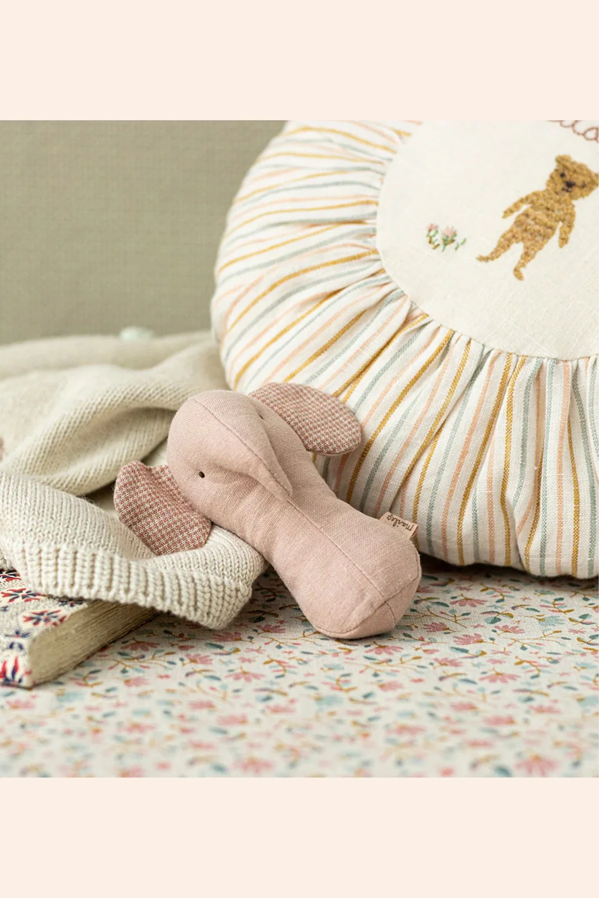 Maileg - Lullaby Friends - Elephant Rattle - Rose - Image 2