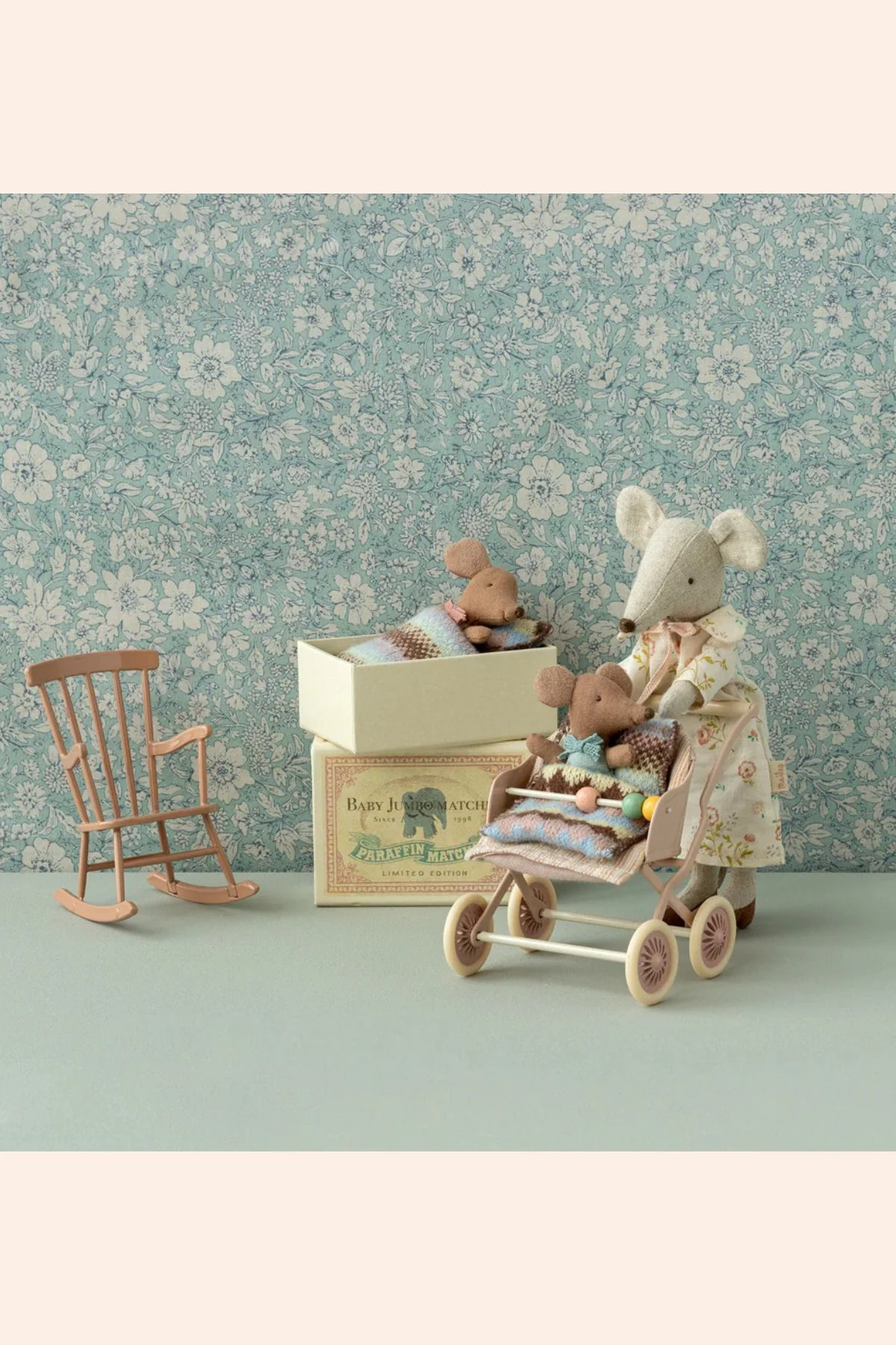 Maileg - Mouse - Rocking Chair - Dark Powder - Image 2