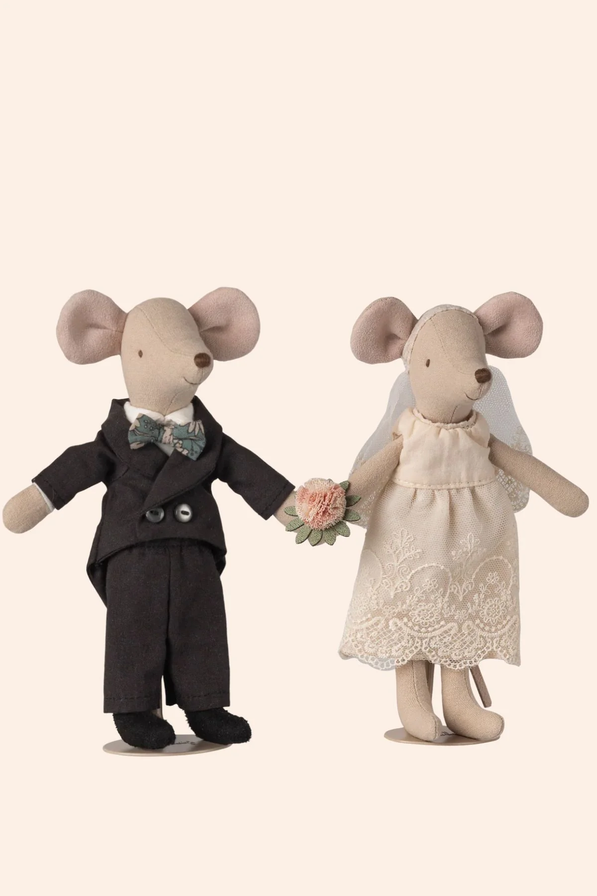Maileg - Wedding Mice Couple in Box - Mum and Dad - Image 2