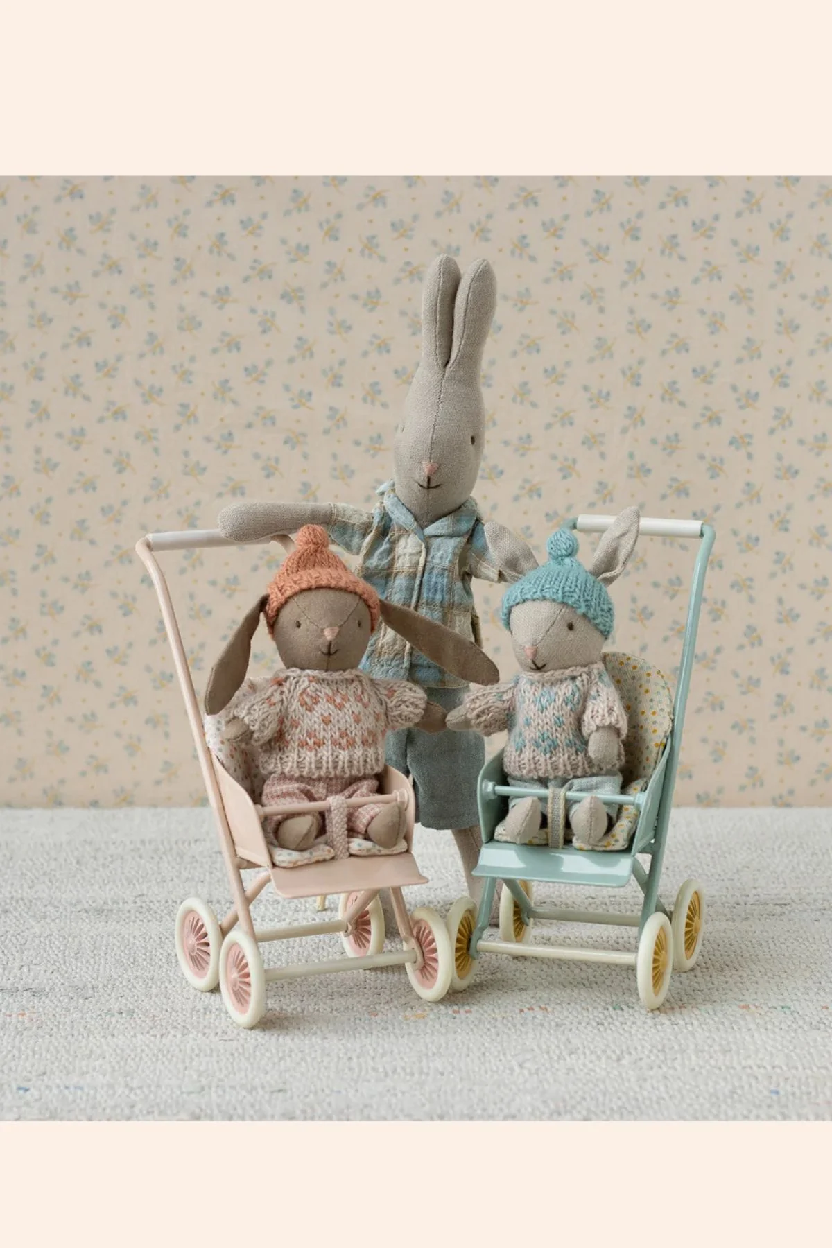 Maileg - Winter Bunny Micro - Brown Rose - Image 2