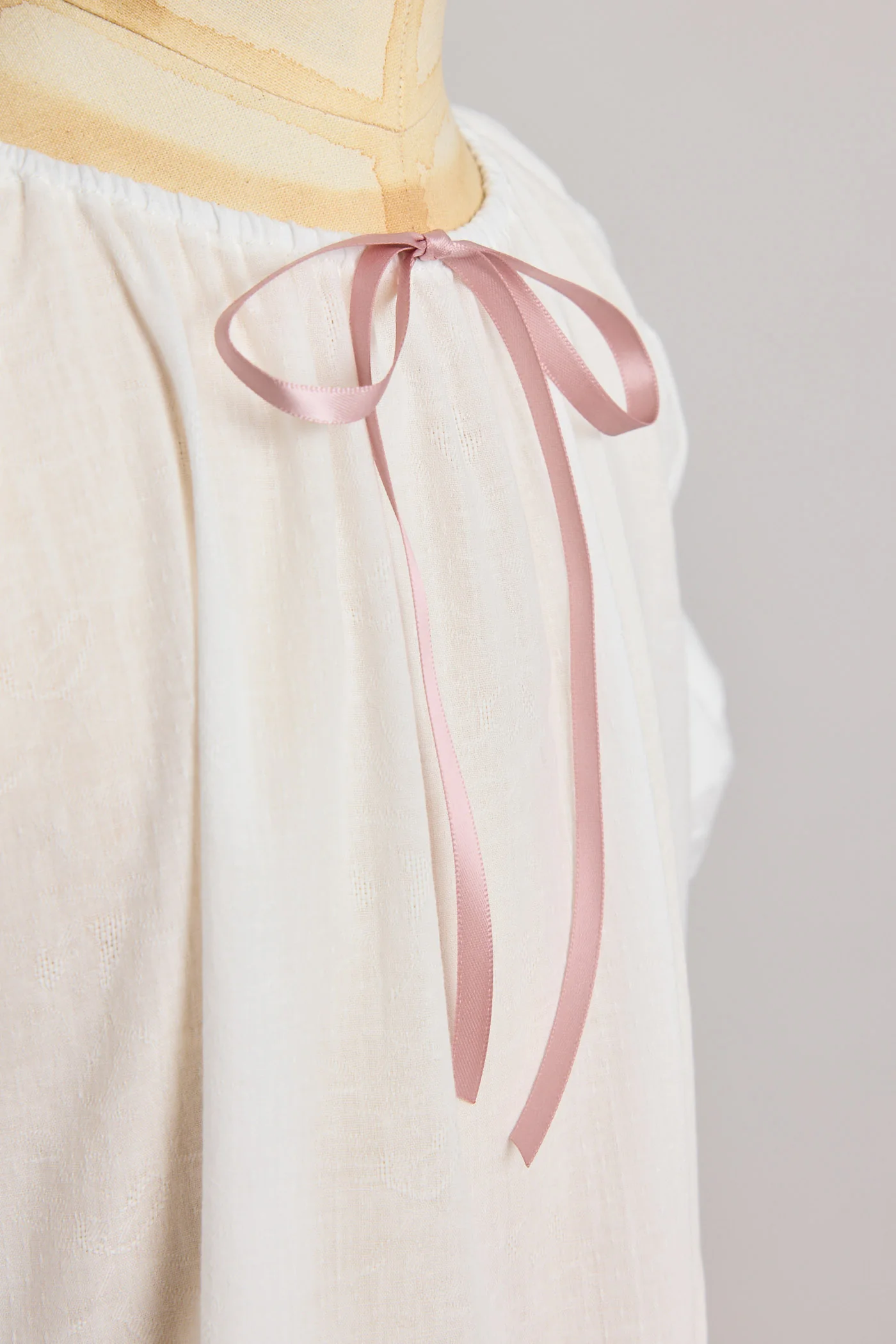Moon Night Dress In White Jacquard - Image 4