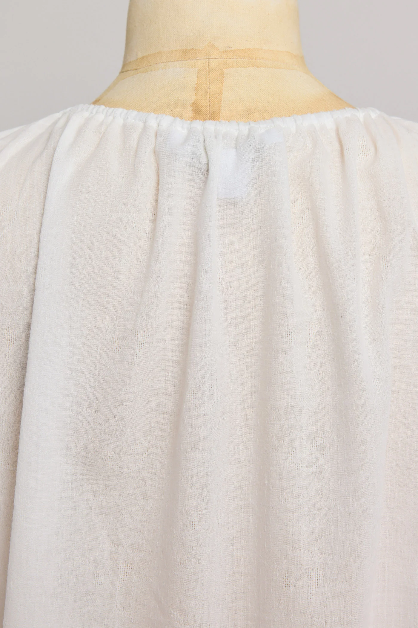 Moon Night Dress In White Jacquard - Image 7