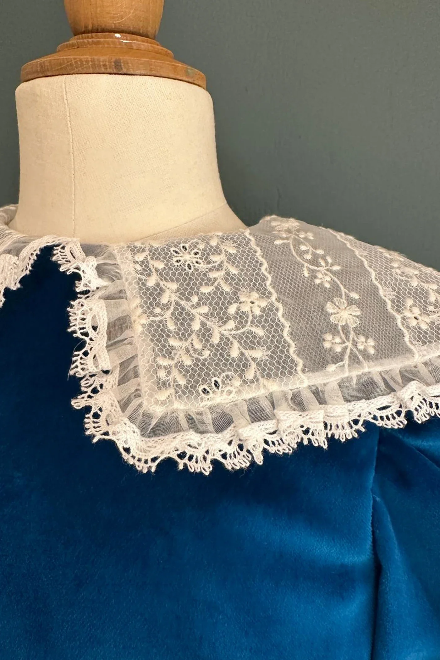 Ginger Queen Dress in Azure Velvet - Image 3