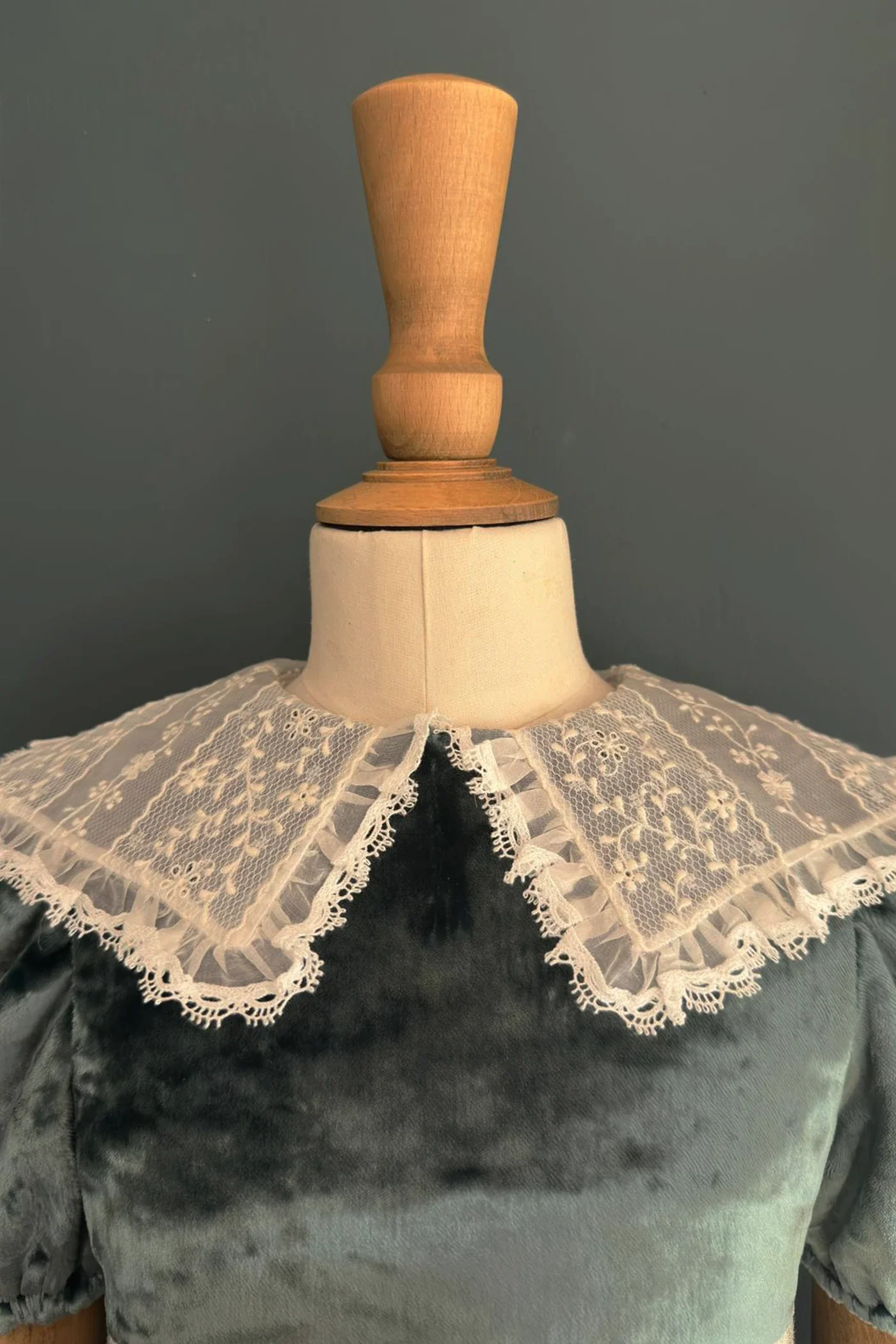 Ginger Queen Dress in Pine Green Crushed Velvet - Image 6