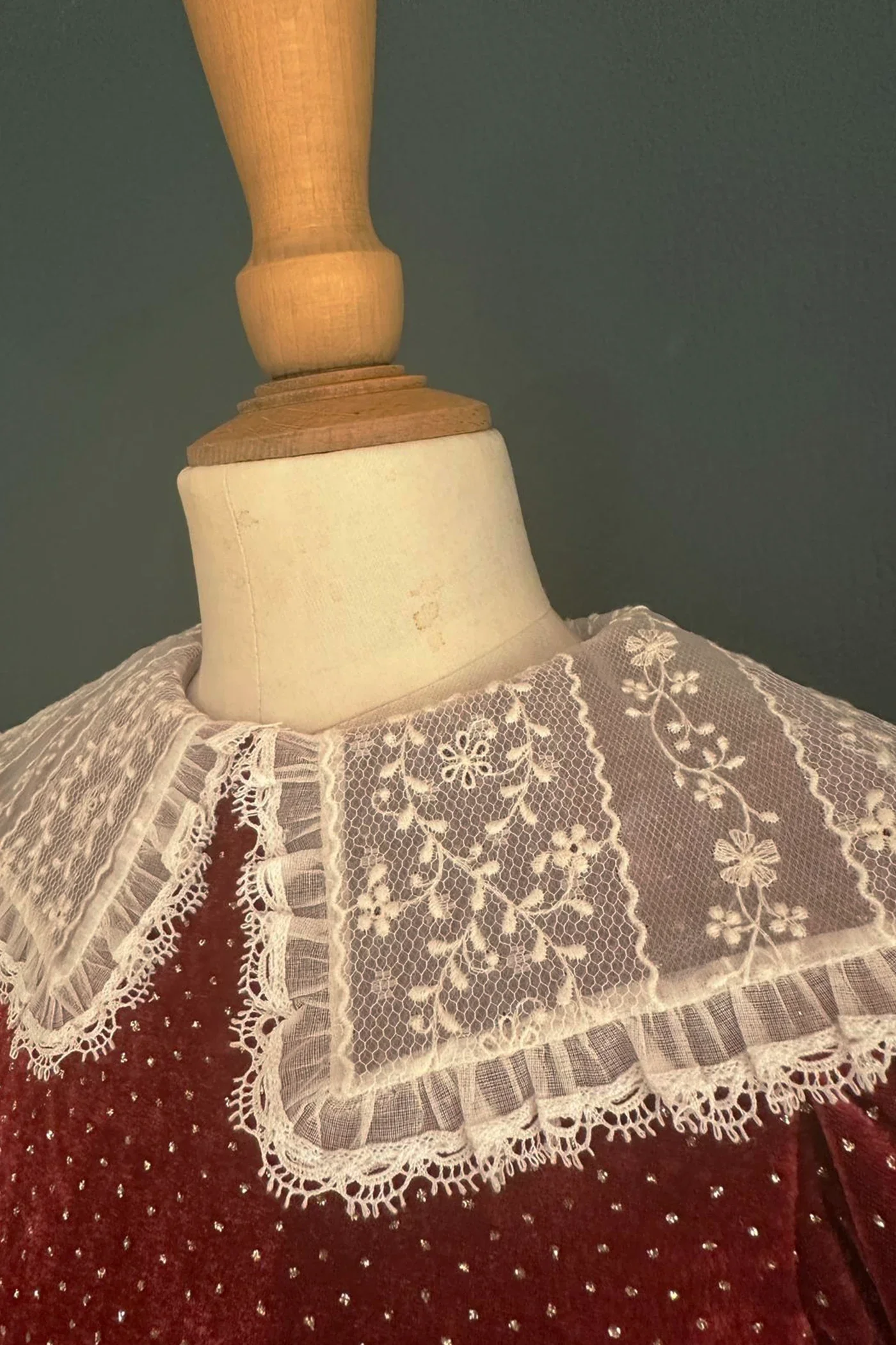 Queen Ginger Dress in Frosted Cranberry Velvet - Image 3