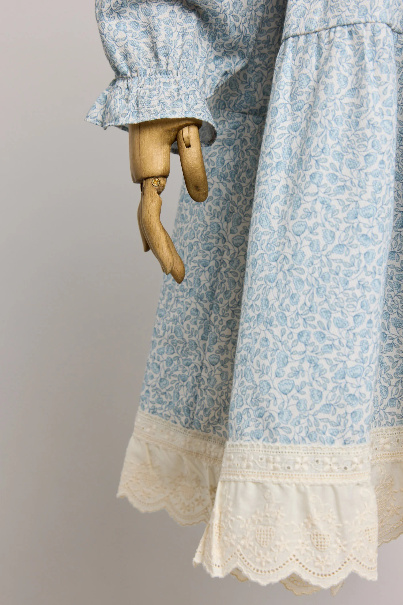 Raspberry Dress in Blue Flower - Image 10
